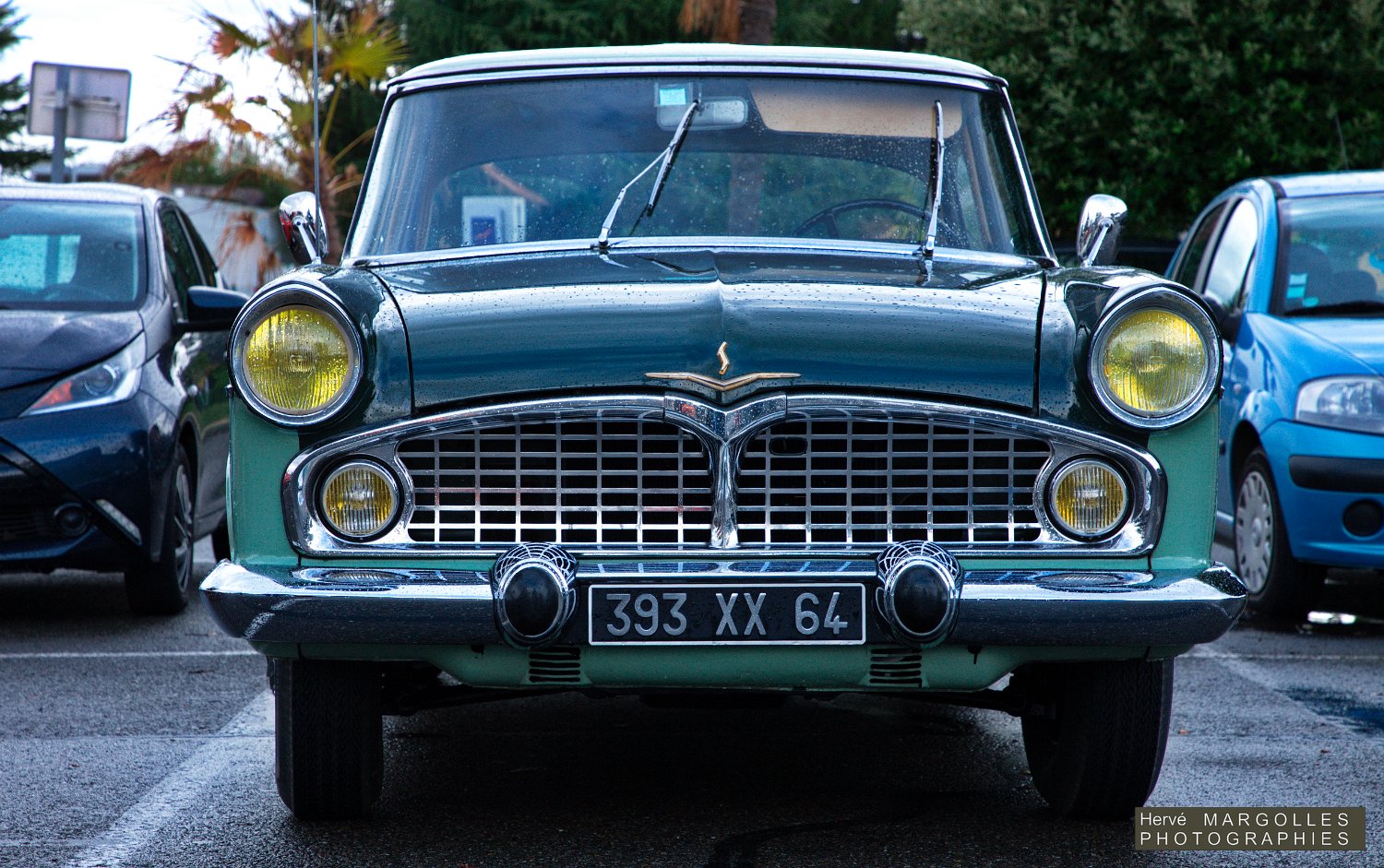 Simca Chambord-01.jpg